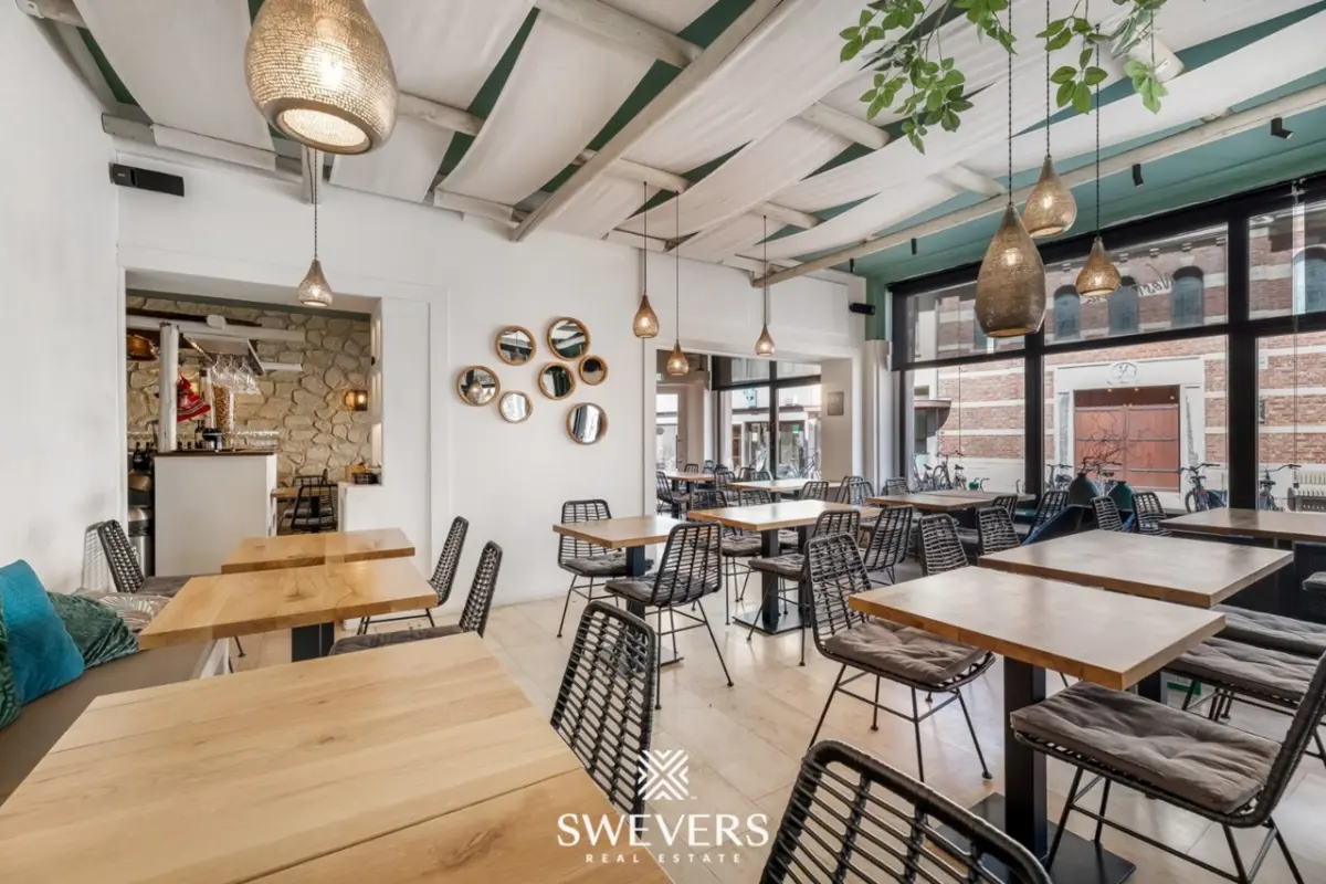 Handelszaak te  koop in Hasselt 3500 375000.00€  slaapkamers m² - Zoekertje 525071