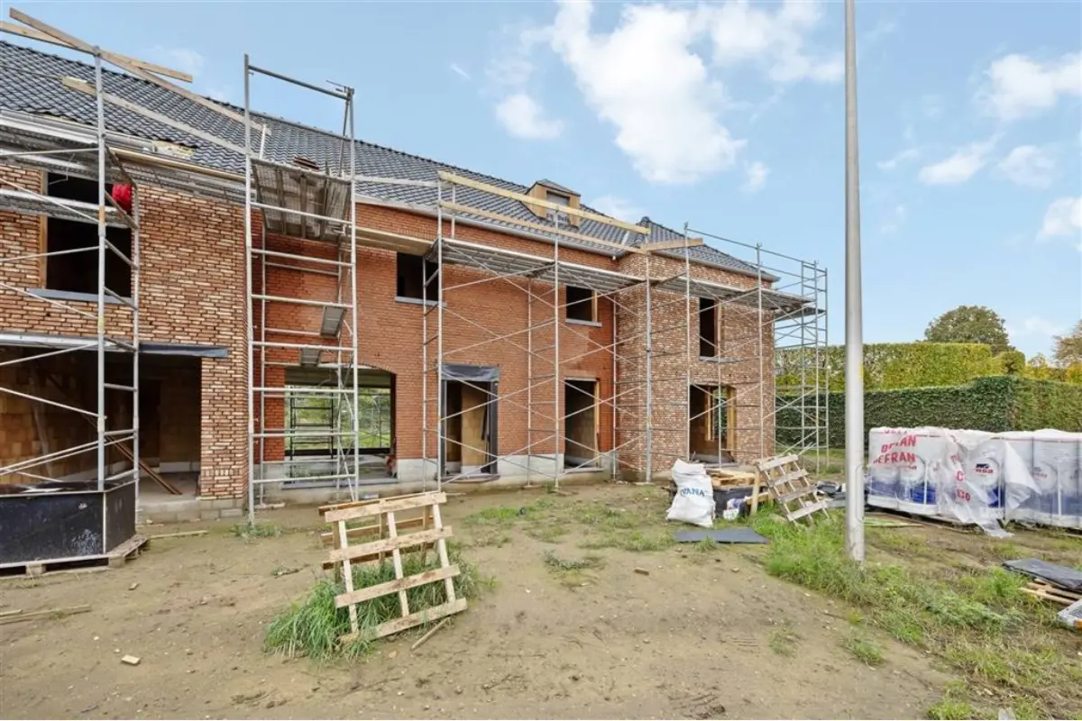 Huis te  koop in Zonhoven 3520 456081.00€ 3 slaapkamers 197.87m² - Zoekertje 527258