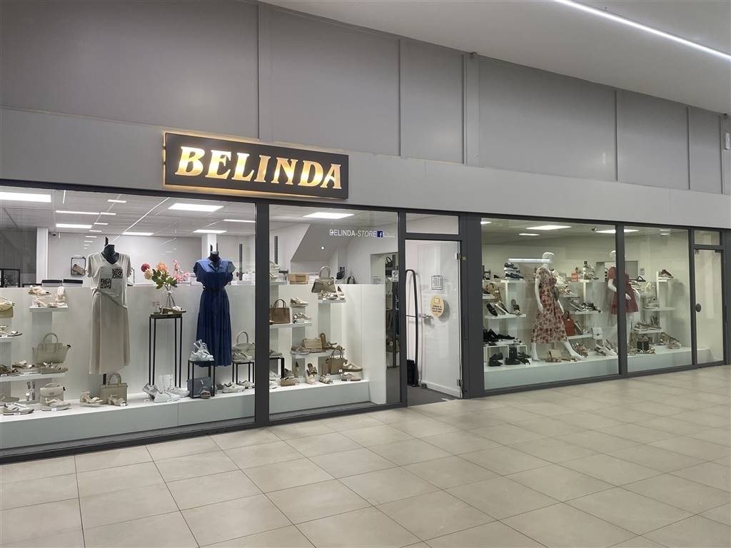 Handelszaak te  koop in Genk 3600 249000.00€  slaapkamers 210.00m² - Zoekertje 527146