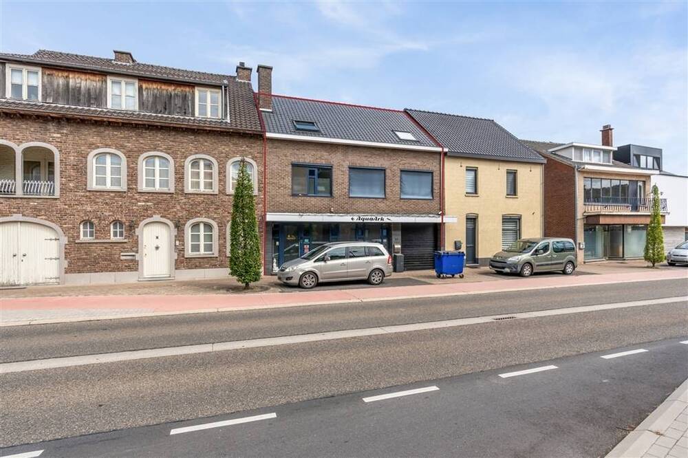 Handelszaak te koop in Maaseik 3680 320000.00€ 3 slaapkamers 269.00m² - Zoekertje 526883