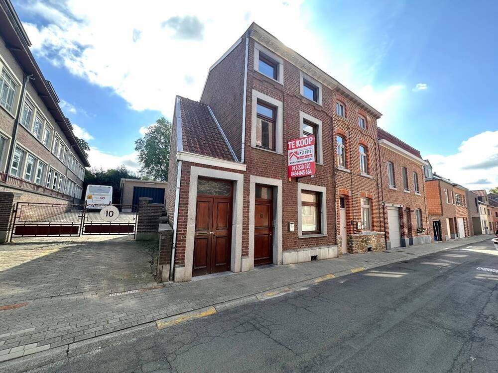 Huis te koop in Tongeren 3700 249000.00€ 4 slaapkamers 183.00m² - Zoekertje 530783