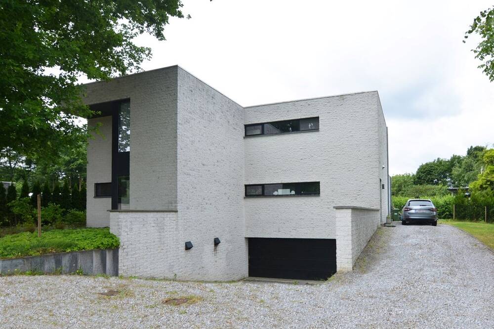 Huis te  huur in Opoeteren 3680 1400.00€ 4 slaapkamers m² - Zoekertje 531995