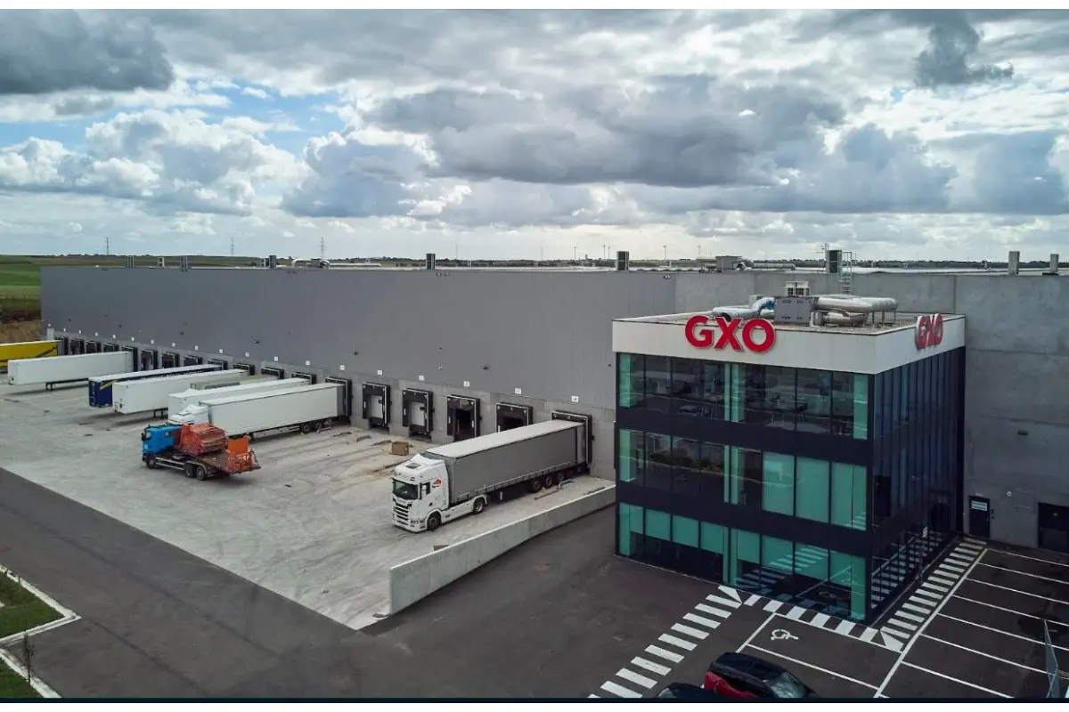 Handelszaak te  huur in Tongeren 3700 158592.00€  slaapkamers 38604.00m² - Zoekertje 531682