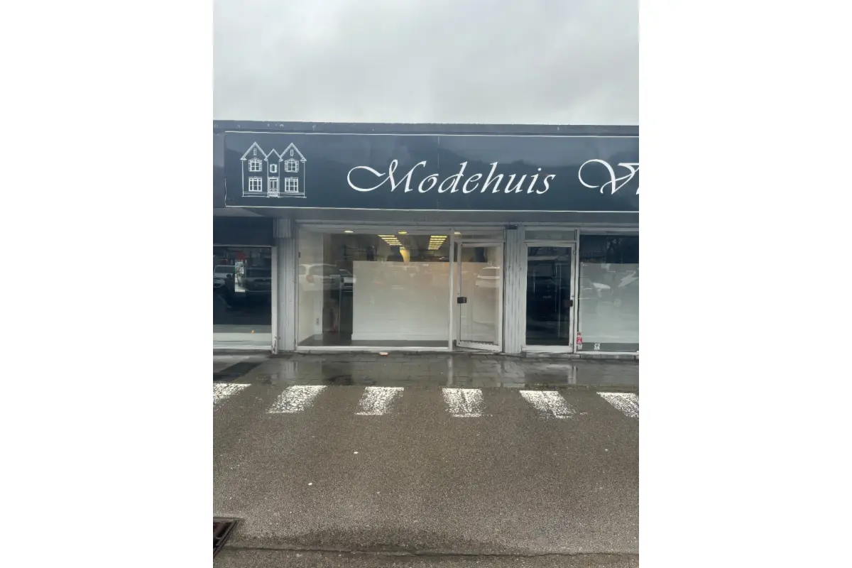Handelszaak te  huur in Neerpelt 3910 975.00€ 0 slaapkamers 91.00m² - Zoekertje 531882