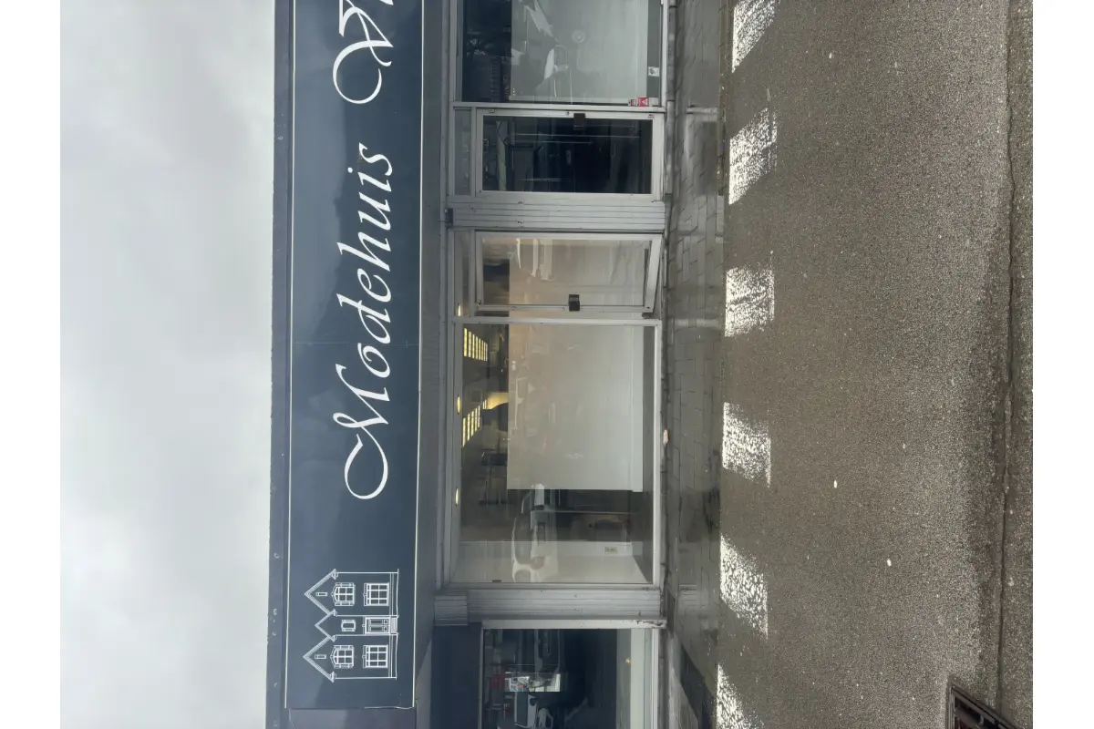 Handelszaak te  huur in Neerpelt 3910 975.00€ 0 slaapkamers 91.00m² - Zoekertje 531882