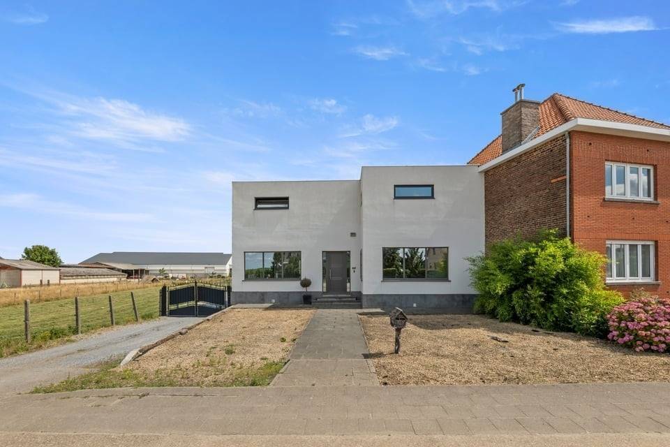 Huis te koop in Sint-Truiden 3800 309000.00€ 5 slaapkamers 282.00m² - Zoekertje 532923