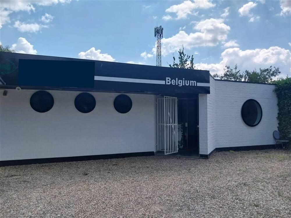 Handelszaak te  huur in Beringen 3580 1600.00€  slaapkamers 312.00m² - Zoekertje 533980