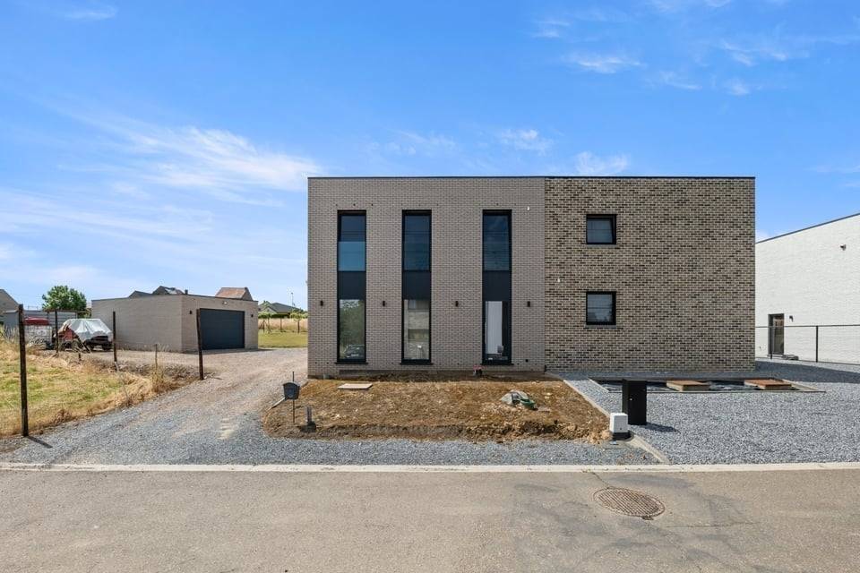 Huis te koop in Niel-bij-Sint-Truiden 3890 469000.00€ 3 slaapkamers 192.00m² - Zoekertje 533979
