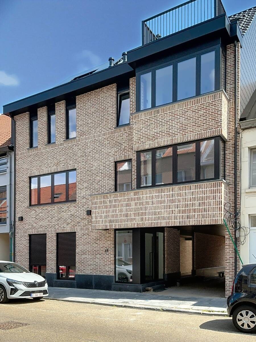 Appartement te  huur in Maaseik 3680 1200.00€ 1 slaapkamers m² - Zoekertje 535114