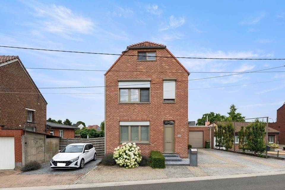 Huis te koop in Brustem 3800 379000.00€ 3 slaapkamers 200.00m² - Zoekertje 535825