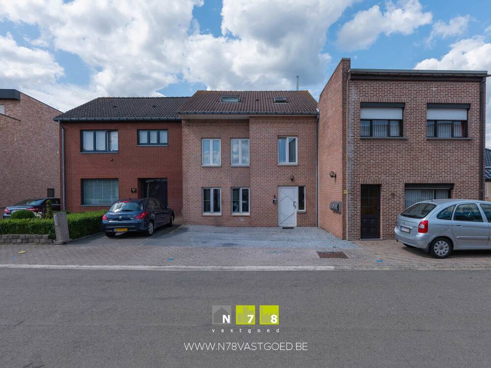 Huis te koop in Bree 3960 429000.00€ 4 slaapkamers 231.00m² - Zoekertje 536681