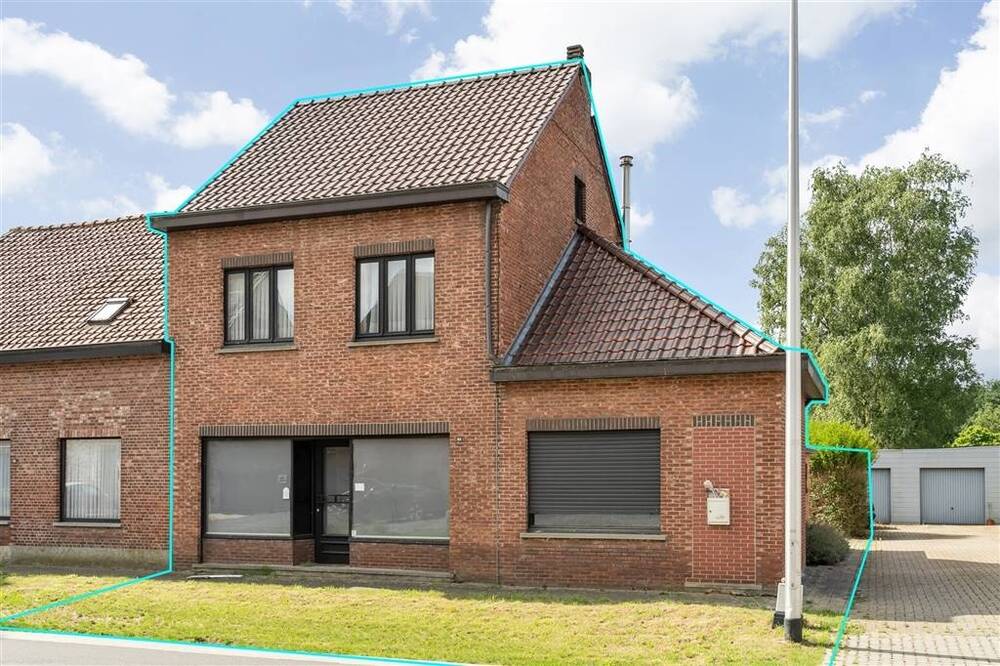 Mixgebouw te  koop in Leopoldsburg 3970 179000.00€ 4 slaapkamers 195.00m² - Zoekertje 537018