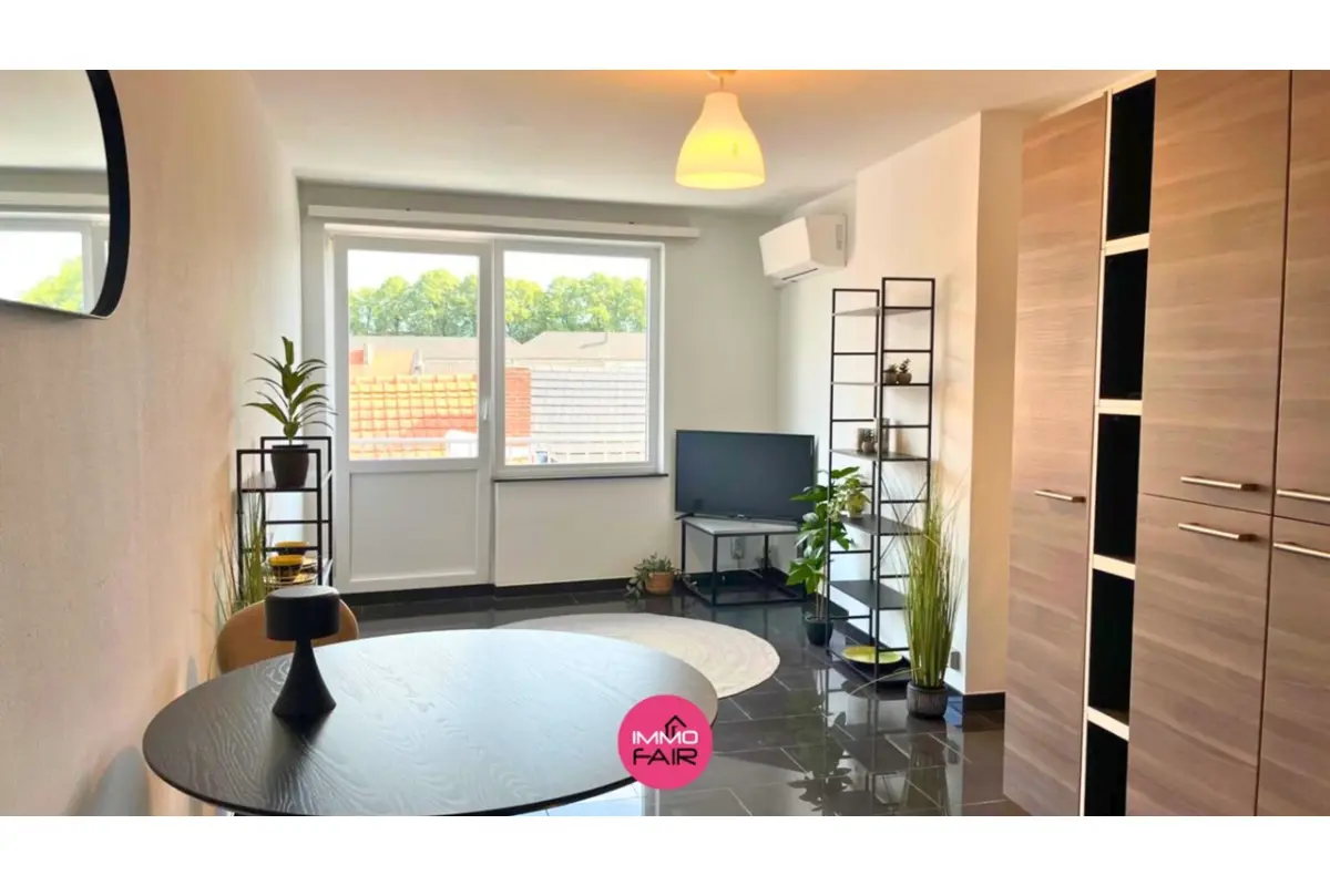 Appartement te  koop in Berg 3700 79000.00€  slaapkamers m² - Zoekertje 537830