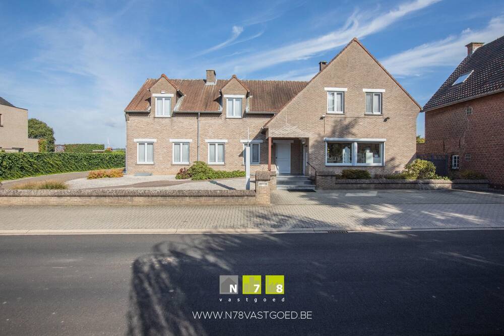 Handelszaak te  koop in Eisden 3630 495000.00€  slaapkamers 285.00m² - Zoekertje 539058