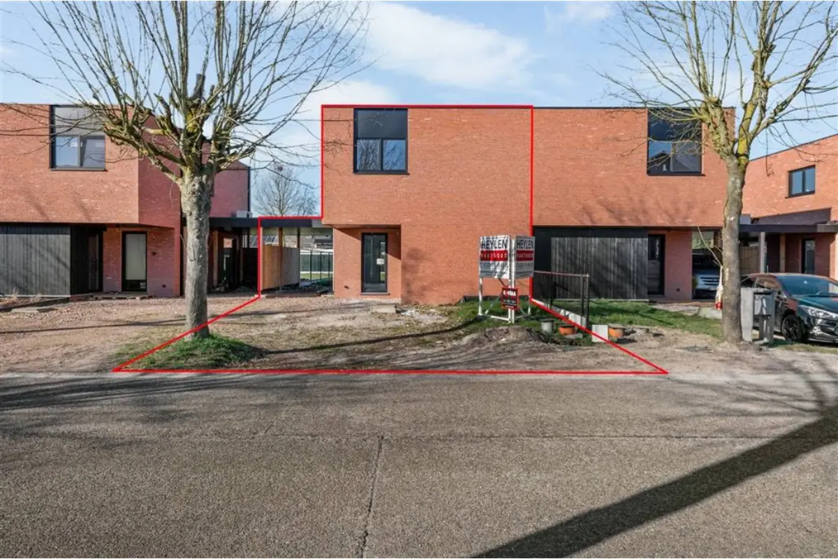 Huis te  koop in Leopoldsburg 3970 327000.00€ 3 slaapkamers 143.00m² - Zoekertje 538836