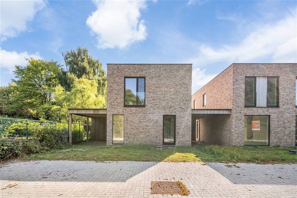 Huis te koop in Overpelt 3900 413139.00€ 3 slaapkamers 145.00m² - Zoekertje 540710