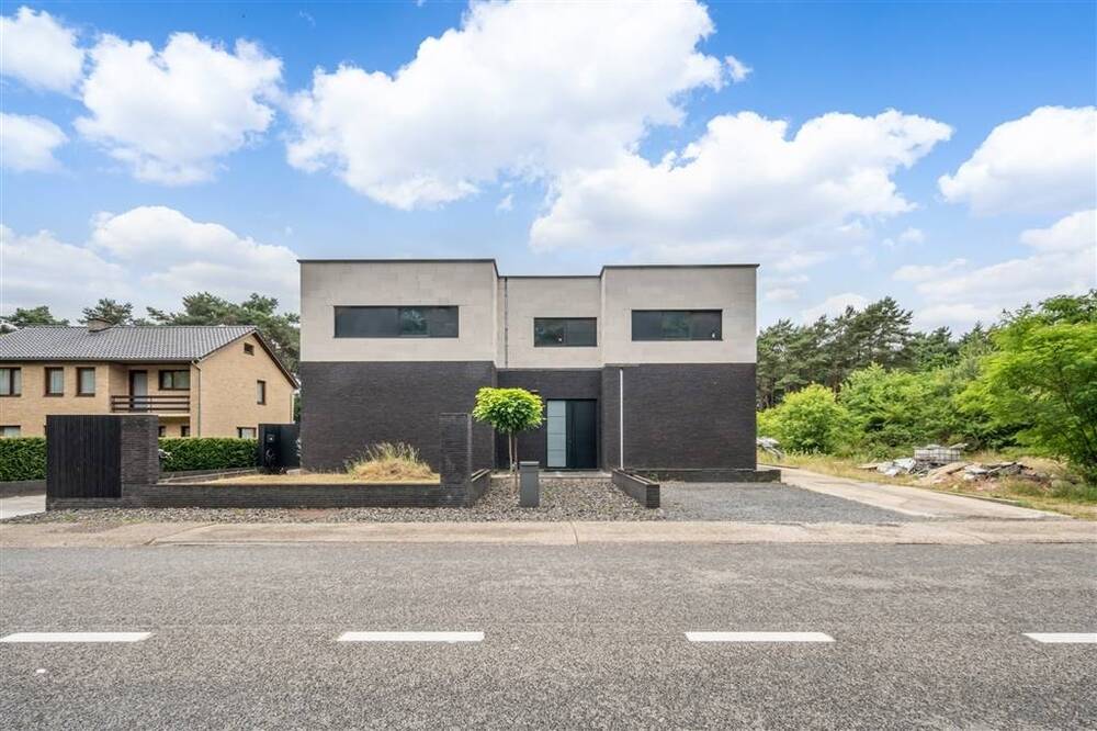 Huis te koop in Overpelt 3900 635000.00€ 3 slaapkamers 281.00m² - Zoekertje 540708