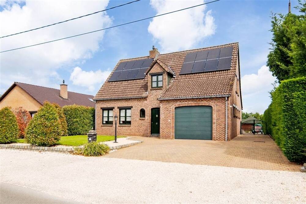 Boerderij te  koop in Hechtel 3940 419000.00€ 3 slaapkamers 210.00m² - Zoekertje 540739