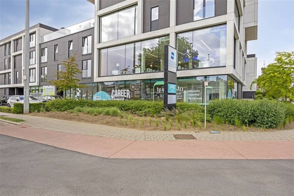 Handelszaak te  huur in Hasselt 3500 3800.00€  slaapkamers 274.00m² - Zoekertje 540876
