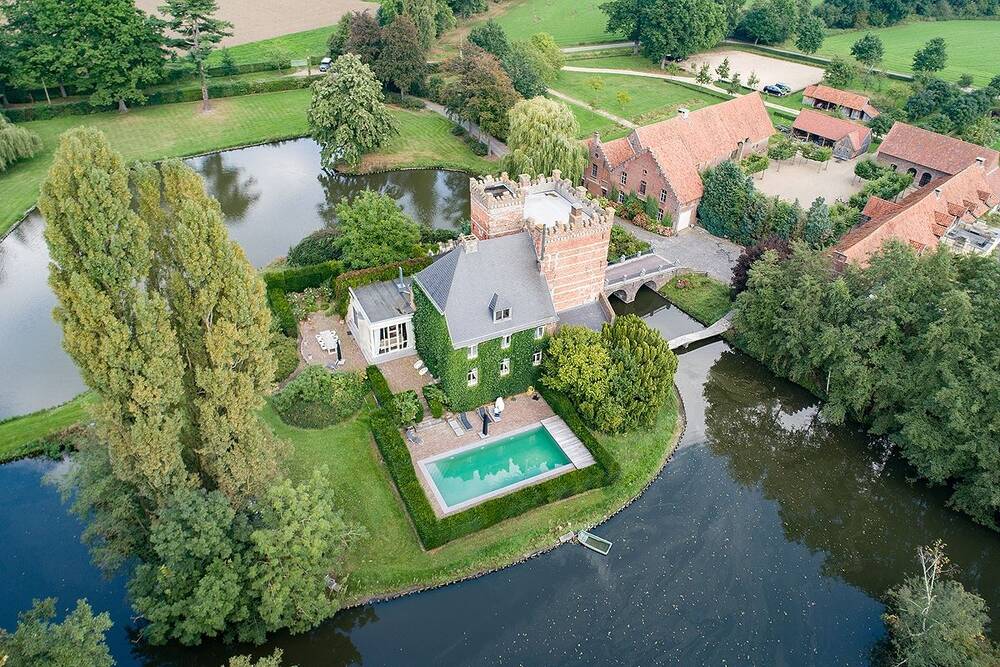 Huis te  koop in Stevoort 3512 1750000.00€  slaapkamers 517.00m² - Zoekertje 541067