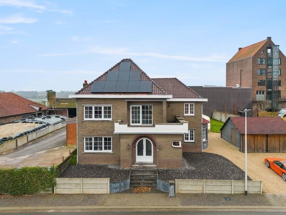 Huis te  koop in Schalkhoven 3732 475000.00€ 5 slaapkamers 388.00m² - Zoekertje 543167