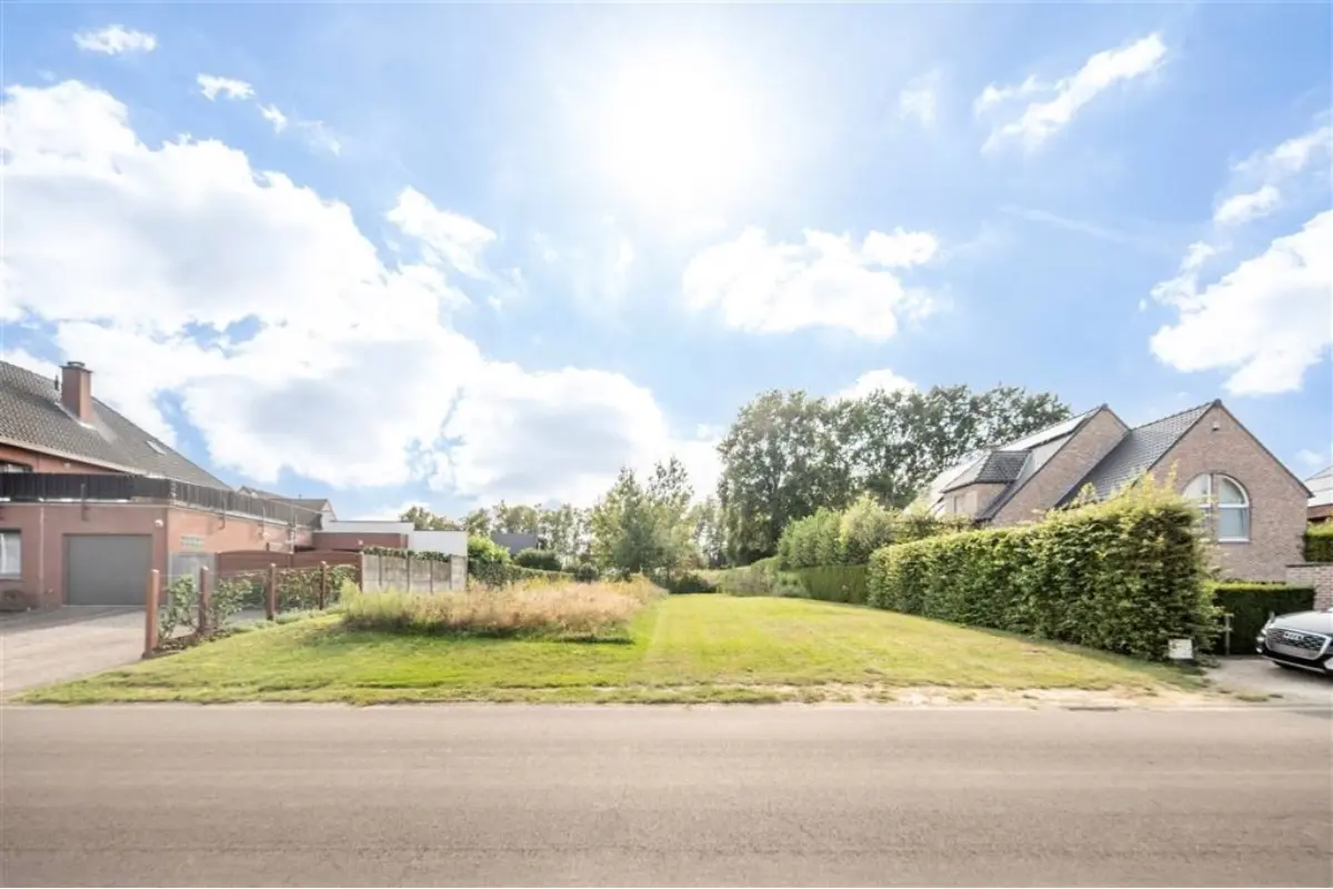 Grond te  koop in Heusden-Zolder 3550 195000.00€  slaapkamers m² - Zoekertje 546243