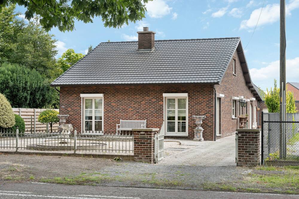 Huis te koop in Leopoldsburg 3970 330000.00€ 3 slaapkamers 155.00m² - Zoekertje 548262