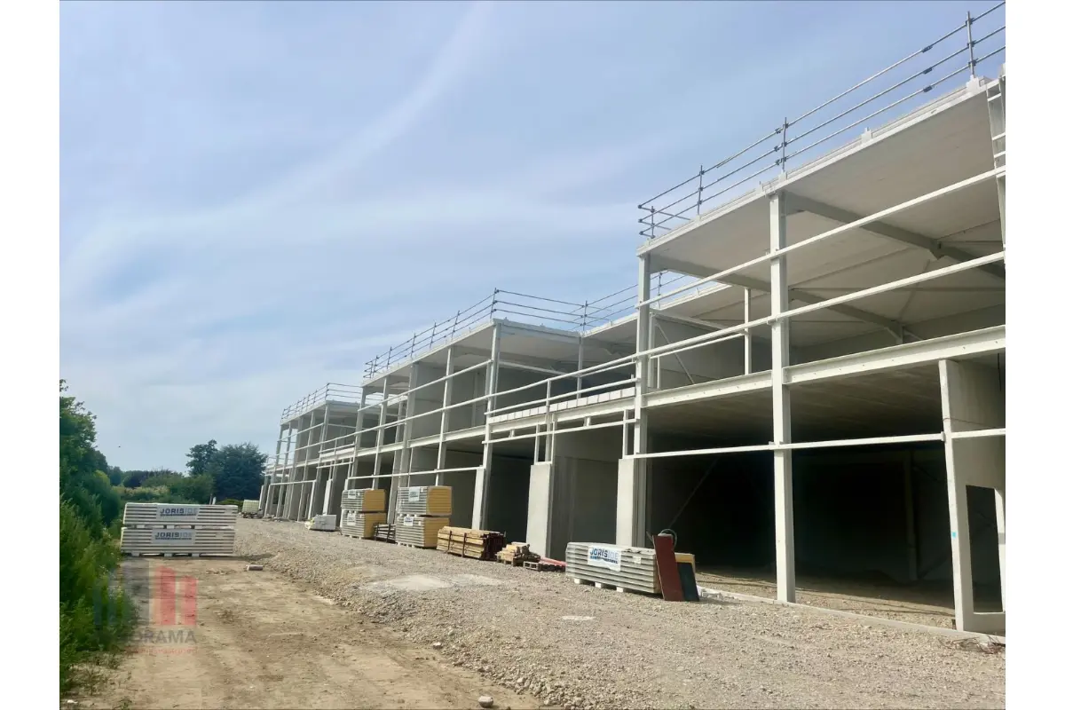 Handelszaak te  koop in Halen 3545 399900.00€  slaapkamers 284.00m² - Zoekertje 548501