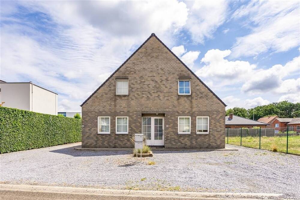 Huis te  koop in Heusden-Zolder 3550 298000.00€ 2 slaapkamers 128.00m² - Zoekertje 551107
