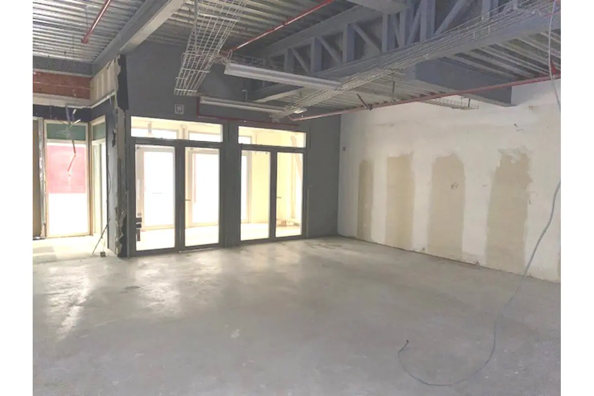 Handelszaak te  huur in Hasselt 3500 1100.00€  slaapkamers 88.00m² - Zoekertje 551185