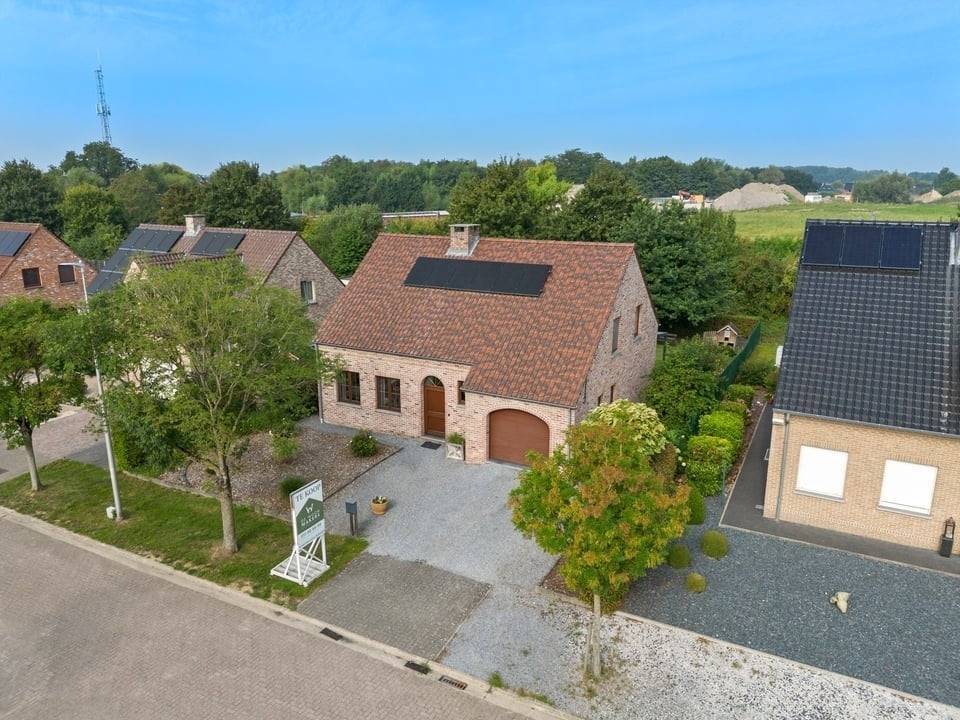 Huis te koop in Tongeren 3700 419000.00€ 3 slaapkamers 209.00m² - Zoekertje 552694