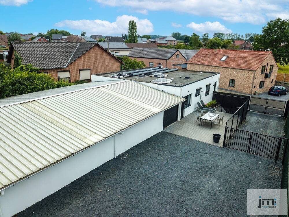 Mixgebouw te koop in Kozen 3850 345000.00€ 2 slaapkamers 130.00m² - Zoekertje 555990