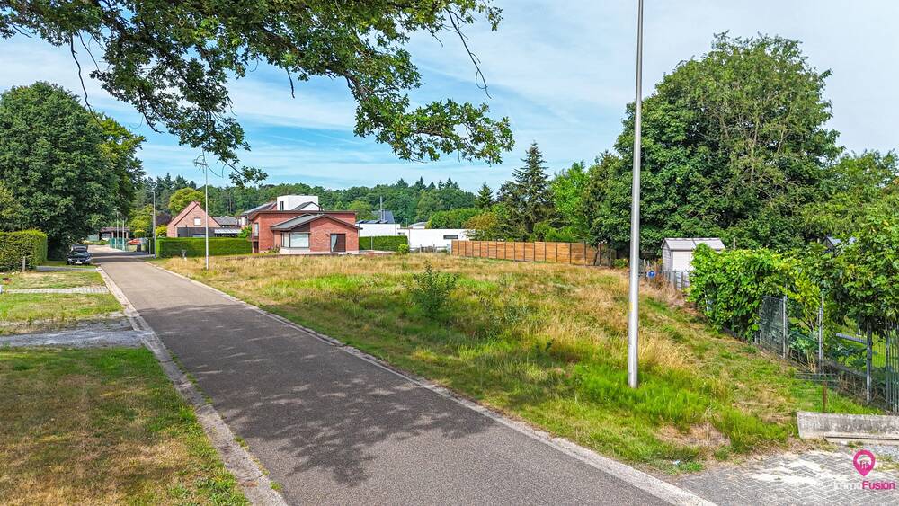 Grond te  koop in Heusden-Zolder 3550 160000.00€  slaapkamers m² - Zoekertje 554765