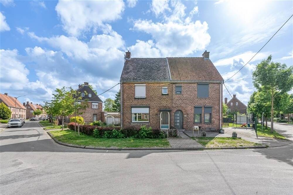 Huis te  koop in Genk 3600 215000.00€ 4 slaapkamers 161.00m² - Zoekertje 557162