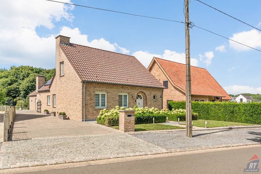Huis te koop in Sint-Truiden 3800 435000.00€ 4 slaapkamers 181.00m² - Zoekertje 559829