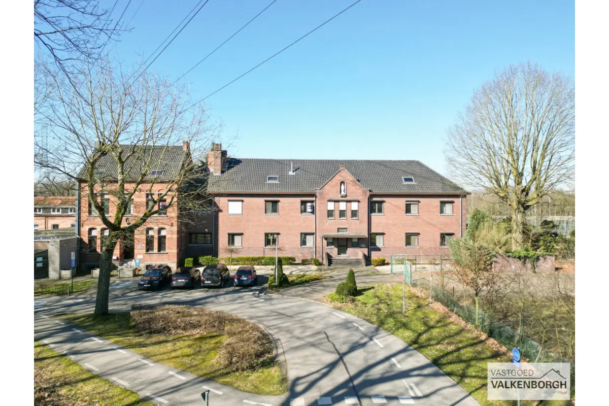 Handelszaak te  koop in Diepenbeek 3590 1200000.00€ 20 slaapkamers 1450.00m² - Zoekertje 561146