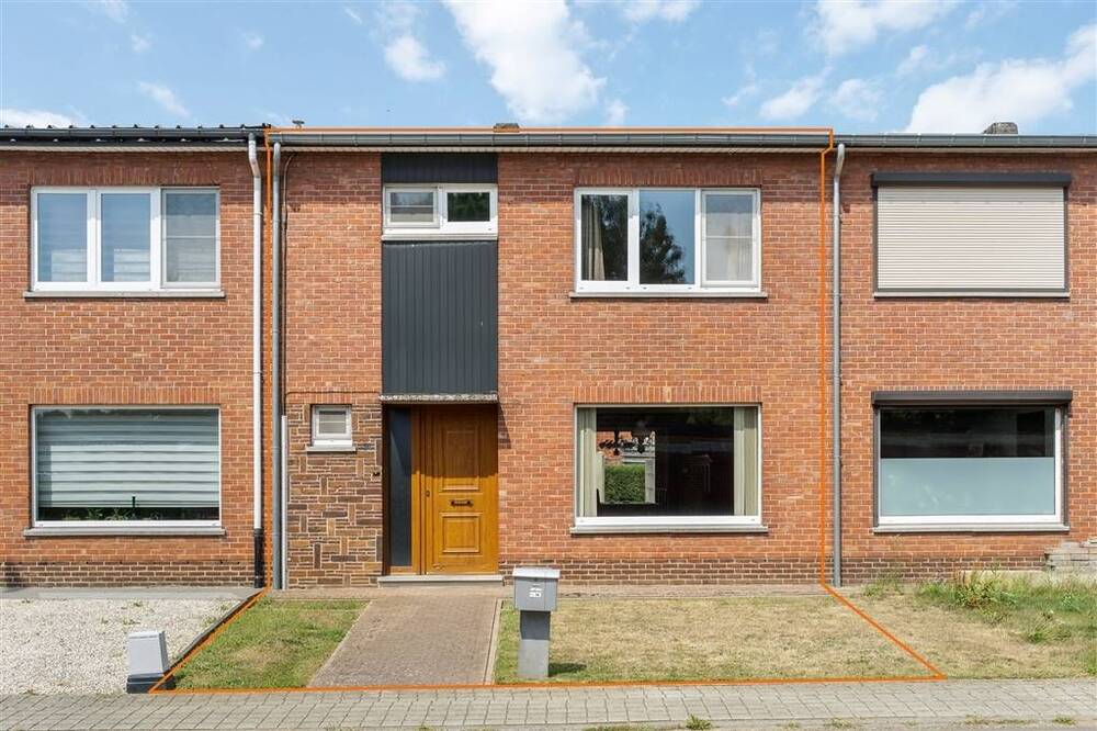 Huis te  koop in Beringen 3580 215000.00€ 3 slaapkamers 138.00m² - Zoekertje 561189