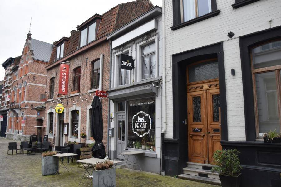 Handelszaak te huur in Tongeren 3700 650.00€ 2 slaapkamers m² - Zoekertje 563017