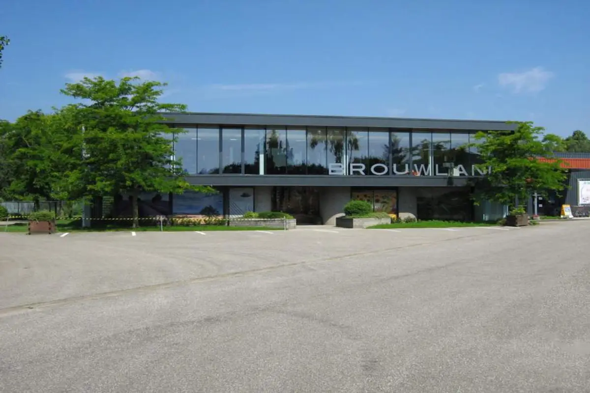 Handelszaak te  koop in Beverlo 3581 0.00€  slaapkamers 6652.00m² - Zoekertje 563052