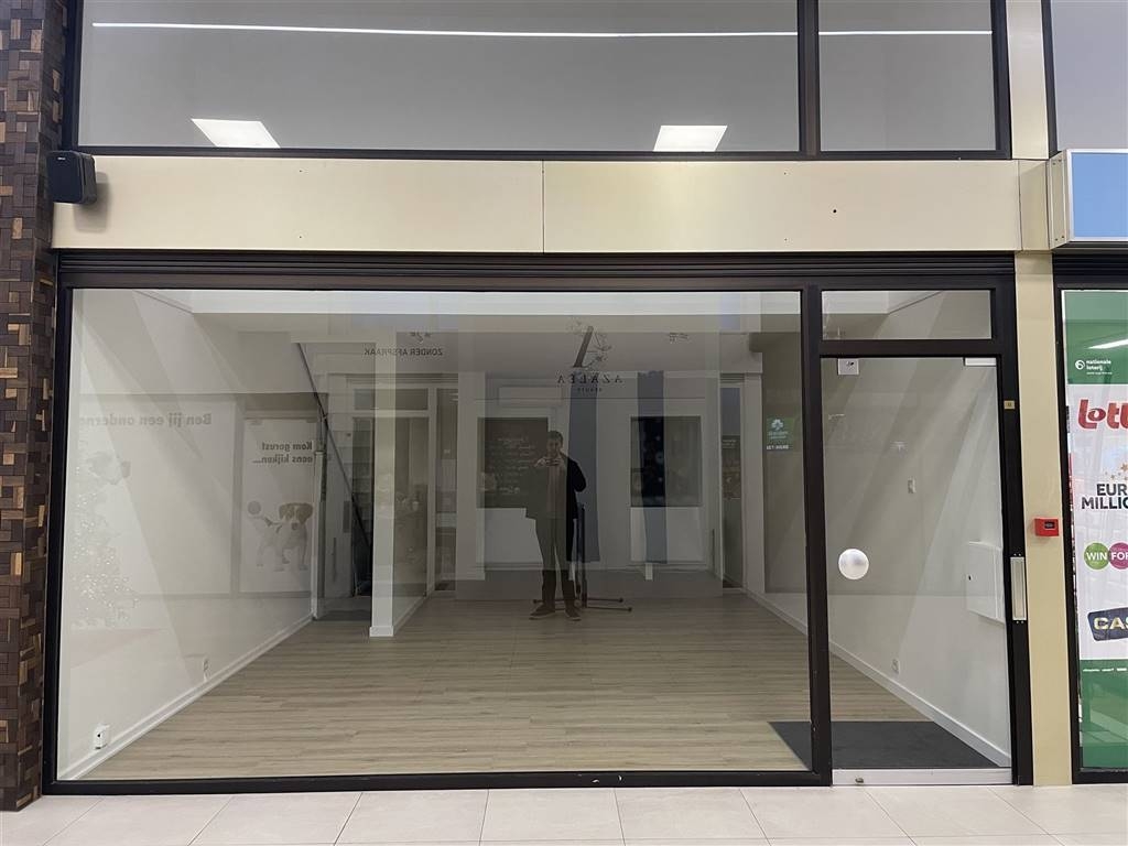 Handelszaak te huur in Genk 3600 495.00€ slaapkamers 76.00m² - Zoekertje 564420