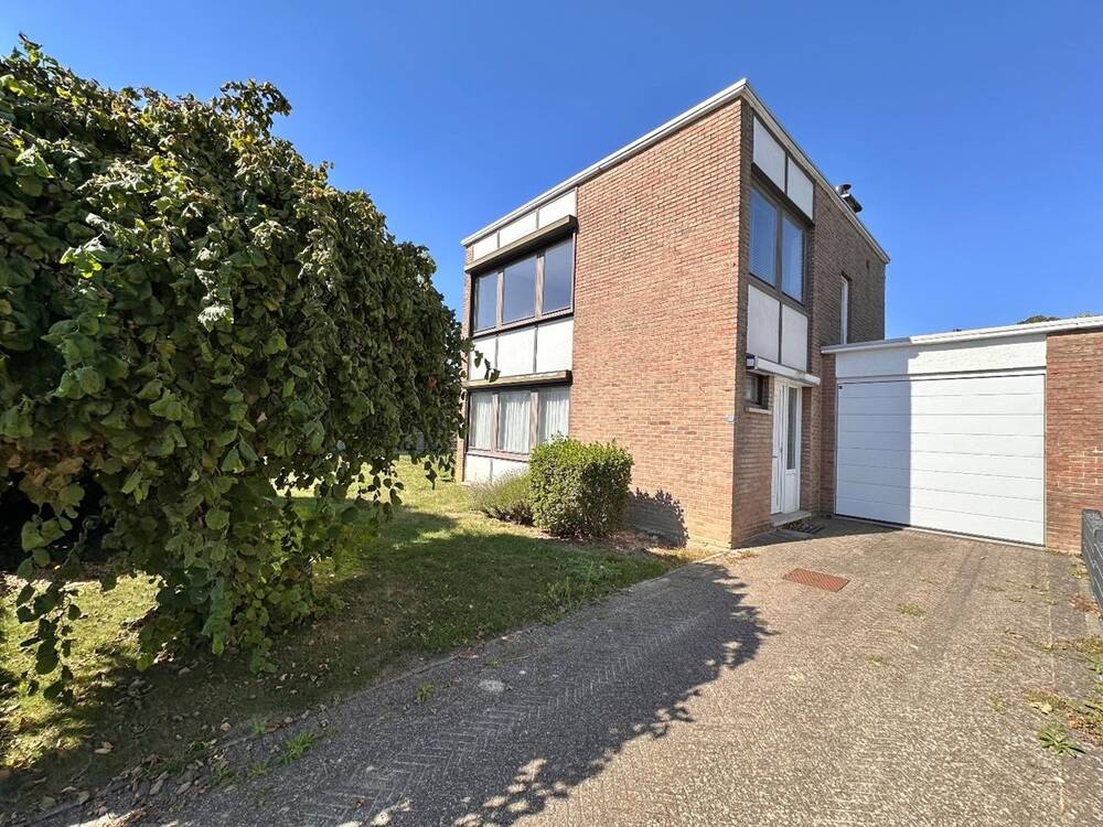 Huis te  koop in Berg 3700 195000.00€  slaapkamers m² - Zoekertje 565140