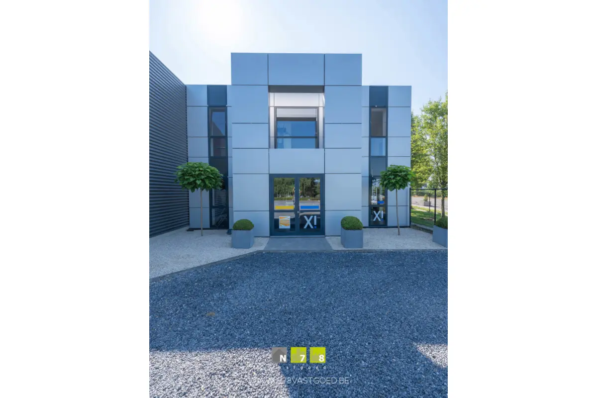 Handelszaak te  huur in Genk 3600 3720.00€  slaapkamers 480.00m² - Zoekertje 566680