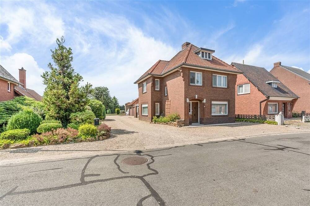 Huis te  koop in Bocholt 3950 275000.00€ 3 slaapkamers 167.00m² - Zoekertje 567116