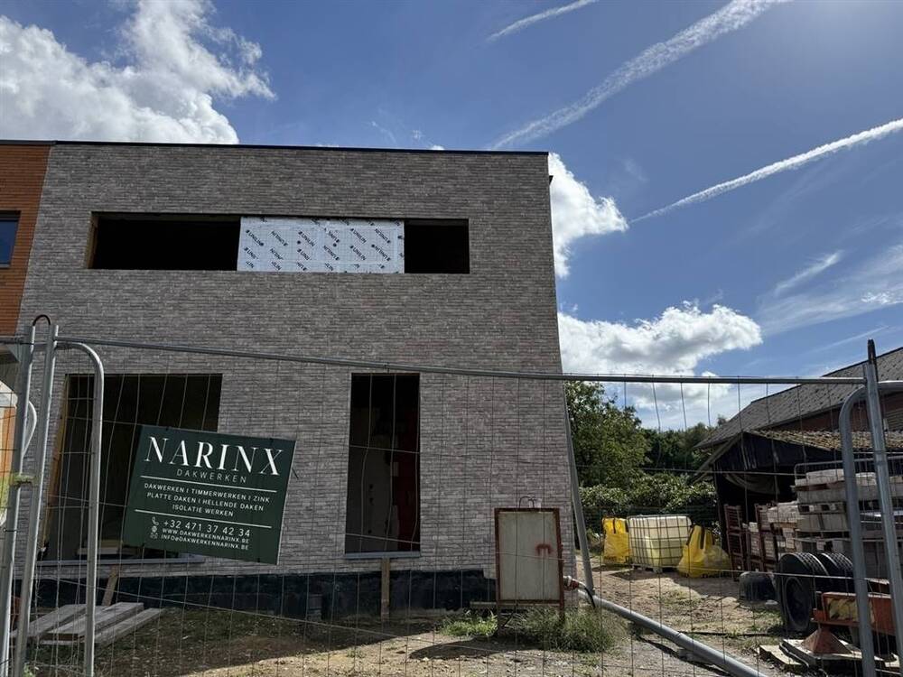 Huis te koop in Neeroeteren 3680 312000.00€ 3 slaapkamers 215.00m² - Zoekertje 569806