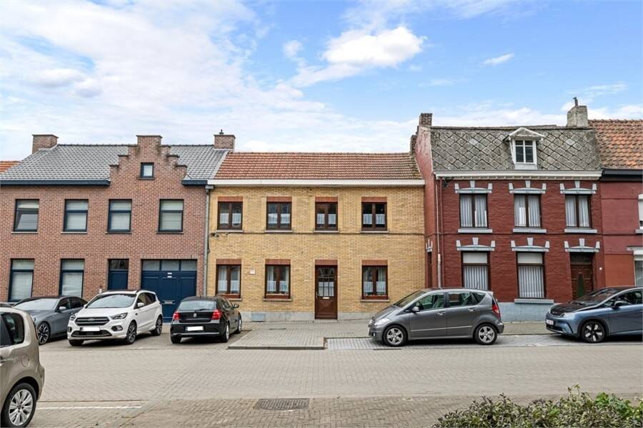 Huis te  koop in Sint-Truiden 3800 229000.00€ 3 slaapkamers m² - Zoekertje 568823