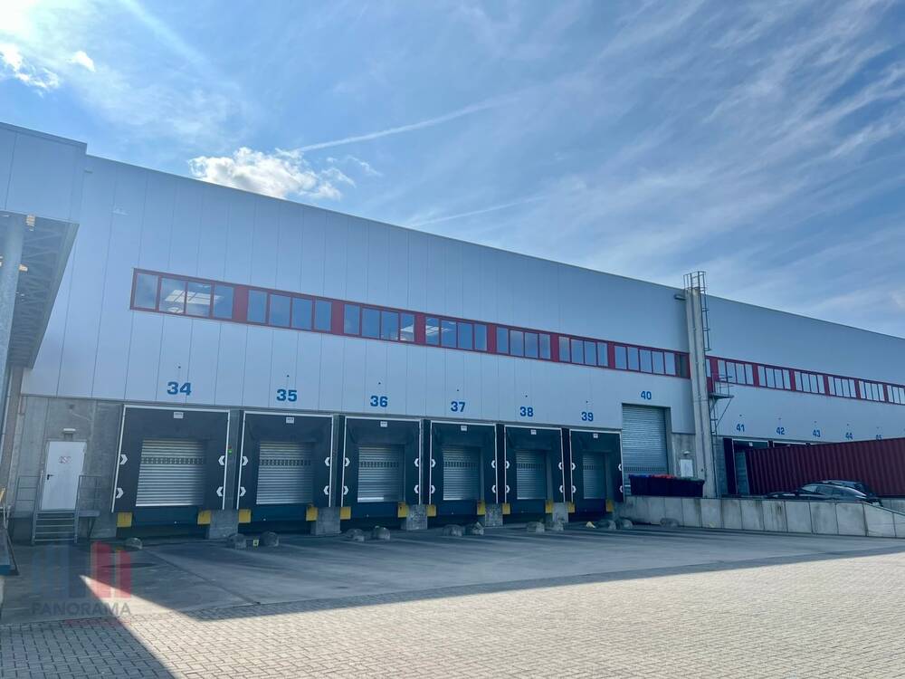 Handelszaak te huur in Genk 3600 0.00€ slaapkamers 3069.00m² - Zoekertje 570669