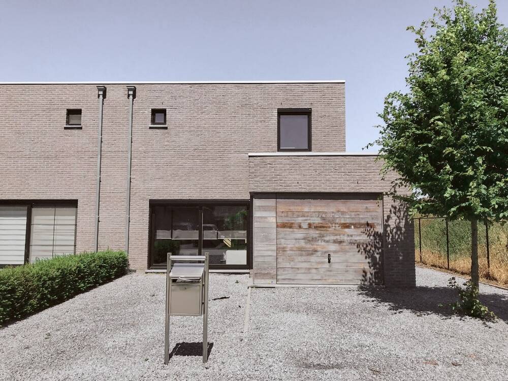 Huis te  huur in Peer 3990 1150.00€ 3 slaapkamers 180.00m² - Zoekertje 572537