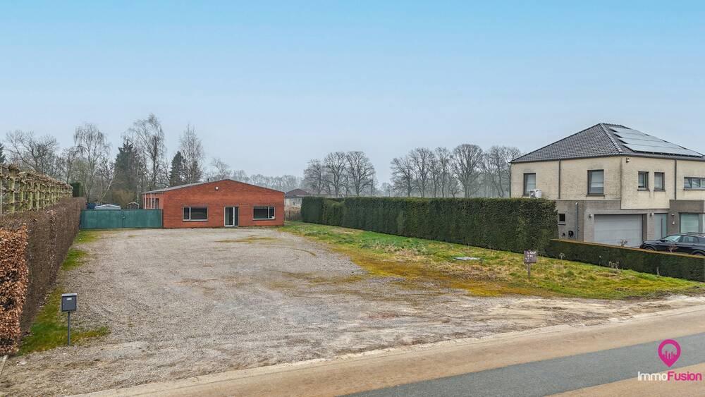 Handelszaak te  koop in Zonhoven 3520 379000.00€  slaapkamers 2032.00m² - Zoekertje 573449