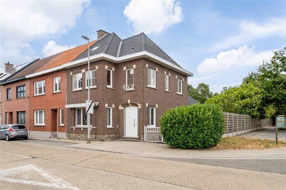 Huis te  koop in Hasselt 3500 330000.00€ 3 slaapkamers 130.00m² - Zoekertje 574500