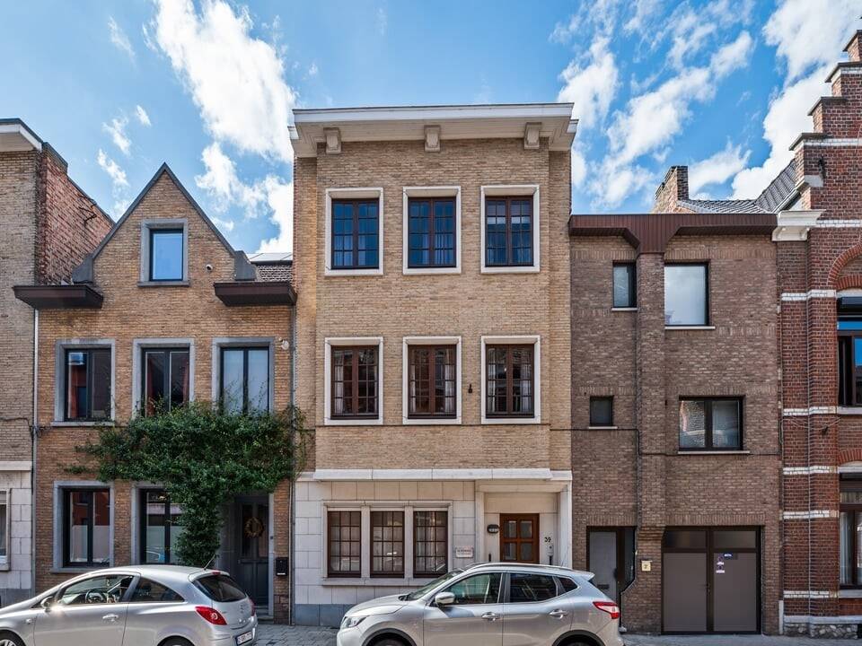 Mixgebouw te koop in Sint-Truiden 3800 439000.00€ 3 slaapkamers 321.00m² - Zoekertje 574376